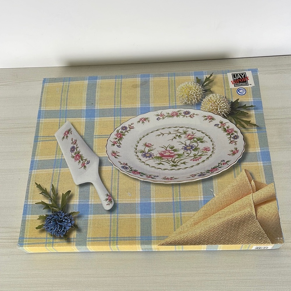 Jay Import Company two piece two color tea rose design cake pie plate and server